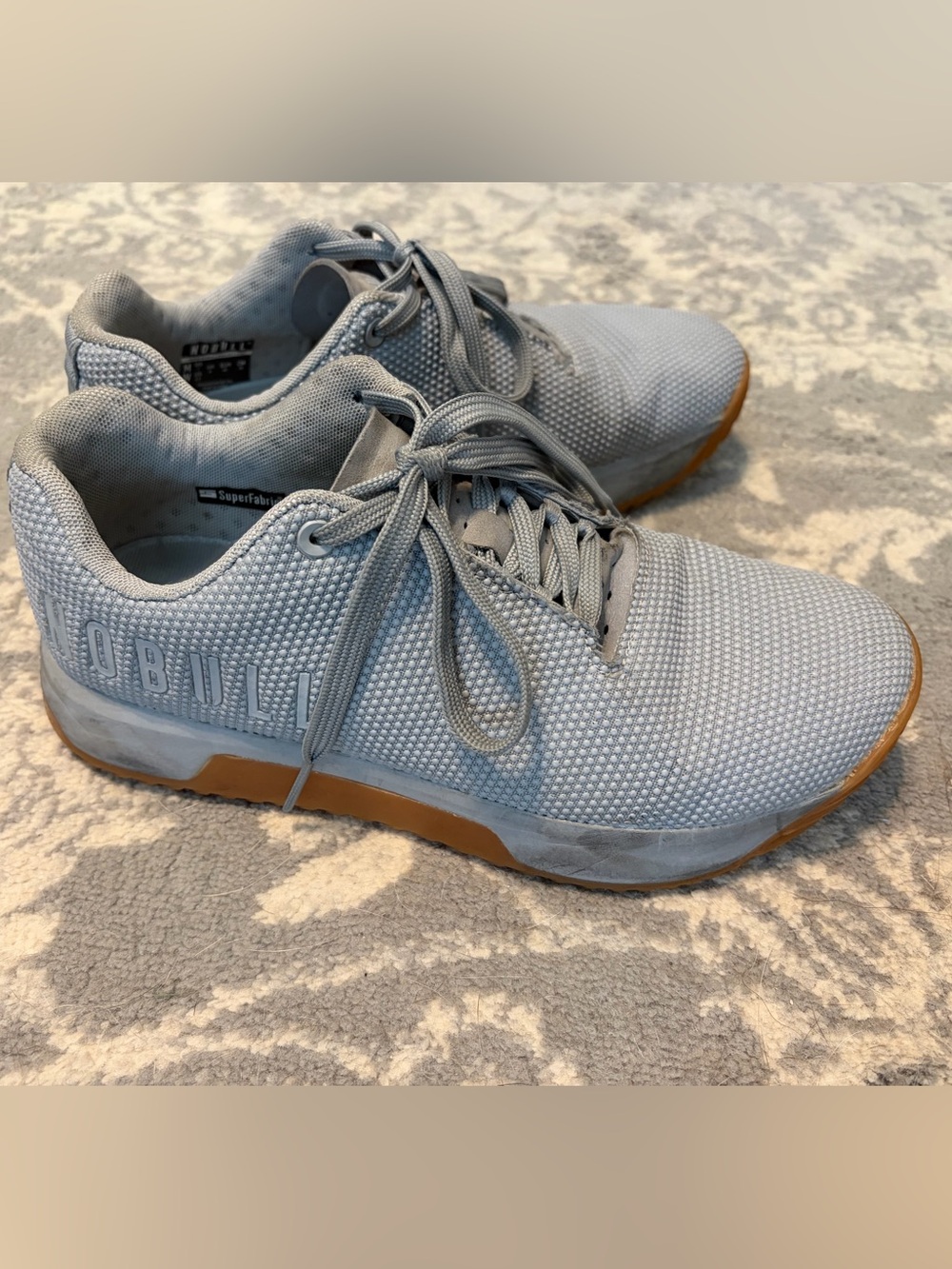 Nobull Gray Lace-Up trining shoes with Gum Sole